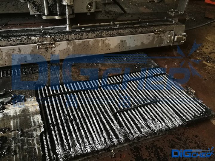 D1200-1520輸煤皮帶自（zì）動剝離機剝離效果