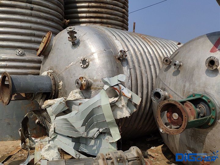 損壞（huài）的反應釜（fǔ）