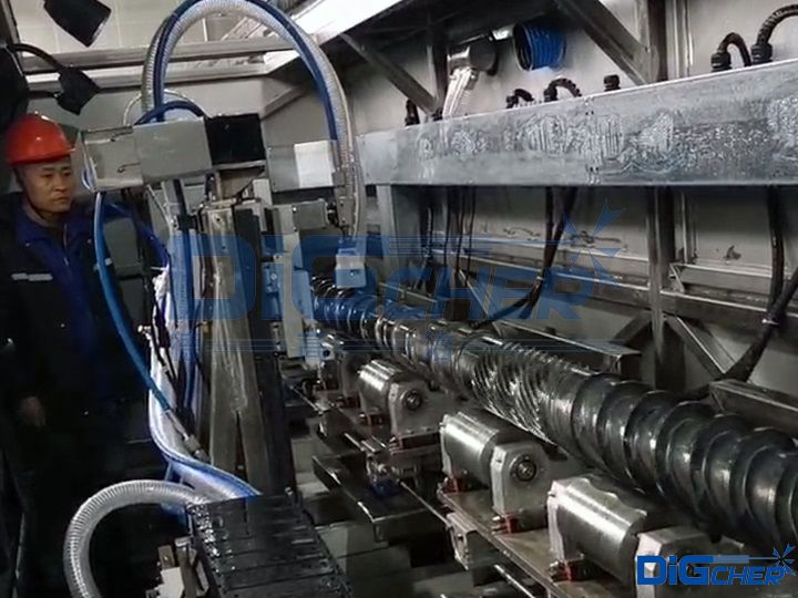 注塑機螺杆高壓水（shuǐ）自動清洗係統