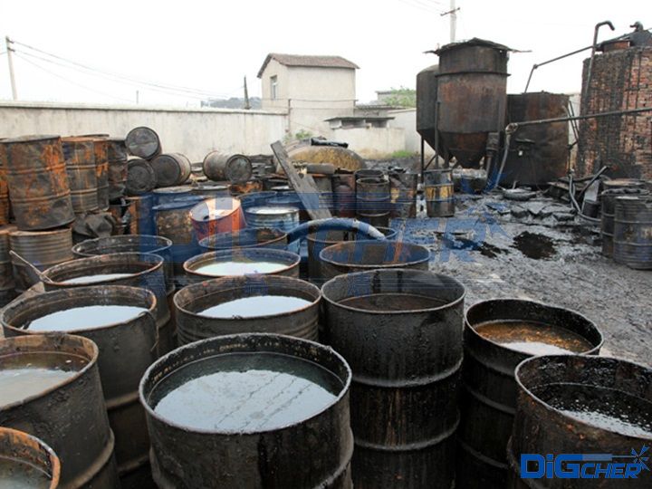 待清洗的廢（fèi）礦物油用存儲罐