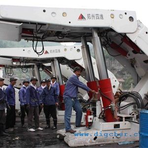 液壓支架清洗設（shè）備-液壓支架（jià）高壓清洗機